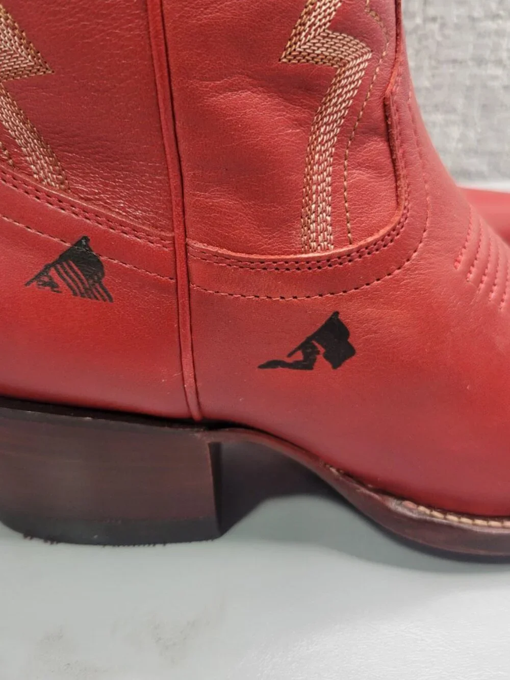 Tecovas The Abby Women's Size US 7.5B Crimson Cowhide Cowgirl Boots.